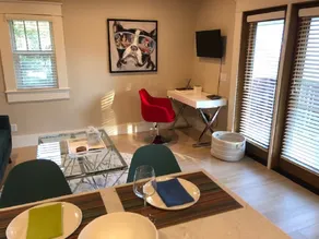 Beautifully decorated 1bdrm carriage house - Image 5