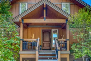 Lodge Style Cabin nr Crater Lake w Mountain Views - Image 2