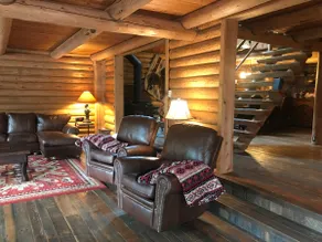 Unique log cabin on Flathead lake! - Image 4