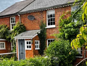 Luxury 2 bedroom cottage - Image 2