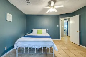 Charming home w/ Patio Lounge + Near ULM & Airport - Image 5