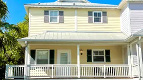 Spotlessly clean 3 bedroom/3-bathroom family home - Image 2
