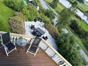 Idyllic place with plenty of space inside and outside. - Image 4