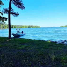 Waterfront Outer Banks at Lake Sam Rayburn Hot tub - Image 4