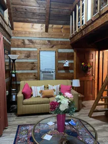 Cabin on Main - Image 4