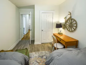 Charming House in \"Historically Hip\" Cooper-Young - Image 5