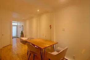 Beautiful, Great area, Parking, Next to Metro! - Image 5