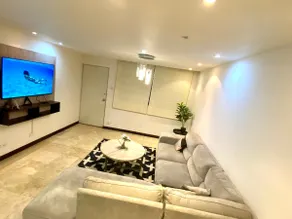 Lovely & Spacious 3 Bedroom Apartment - 20% OFF! - Image 3