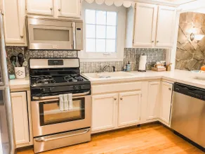 Guest Suite In Historic Coastal Village Home - Image 5