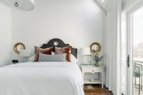 Historic Flat on Main - Image 4