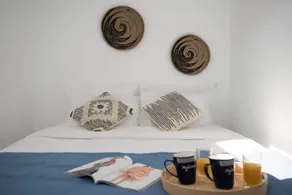 Jonaz Suite, Ornos beach (4pax) - Image 5
