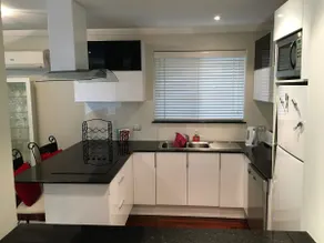 Modern full home - on Swan Valley wine region edge - Image 2