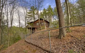 The Hilltop Hideaway - Image 2