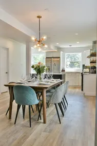 The Smith - Renovated 4 Bedroom - Image 3