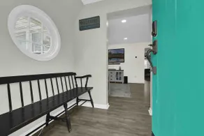 Cozy 4-bedroom cottage with lake view and patio - Image 4