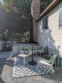 *Comfortable golf course basement apartment* - Image 3