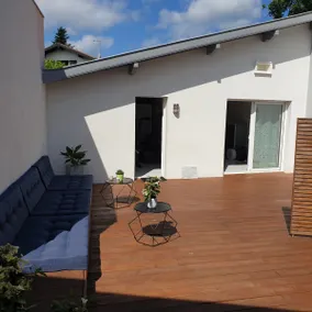 Equipped guest house, quiet near ocean. - Image 3