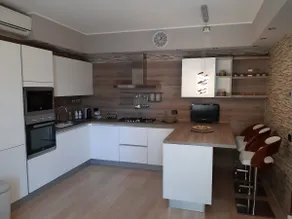 Beautiful mini in central area with garage - Image 2