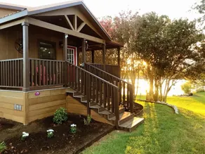 Lone Star Cabin at Lake Granbury *Pet Friendly* - Image 3