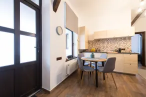 Gorgeous Brasov Flat with Patio and Mountain Views - Image 4