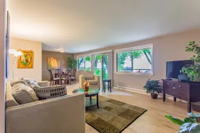 Bay View, Best Area, No Stairs, 2 Baths, W/D, View - Image 3