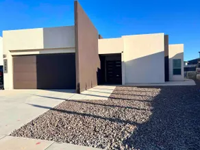Modern Mountainside Pool House-Pool Heat Available - Image 4