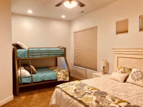 Zion 4 Bed/2 Bath beautiful home. - Image 4
