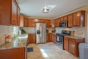 4bd,2ba Home w/ large yard for dogs & cornhole - Image 5