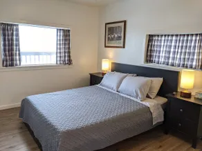 Upstairs 1BR Apt with Panoramic View of Divide - Image 2