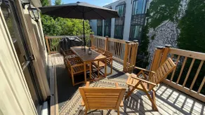 Unique Old, Montreal Patio & Paid Parking 10 Guest - Image 5