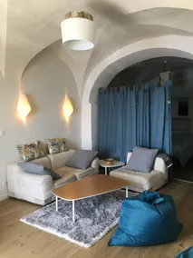 A cozy oceanfront setting - Image 3