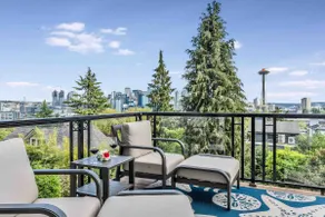 Fabulous Space Needle Views in Queen Anne - Image 4