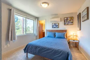 Modern 4BR home in trendy Portland neighborhood - Image 4