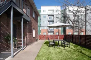 The Duo-Duplex minutes from The Silos & Baylor - Image 4