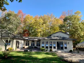 Exotic Riverfront Villa, Sunsets, HotTub, Fishing - Image 4