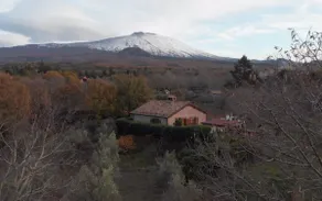 Mount Etna Chalet - Image 2