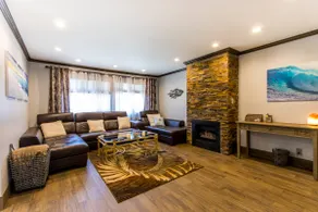 Luxury near the beach 40 acres nature parks nearby - Image 2
