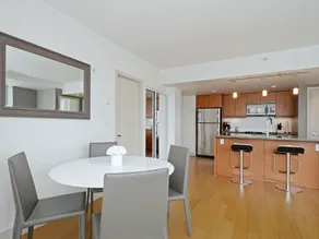 Downtown one bedroom apartment 2 - Image 3