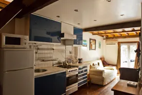 200yr Duplex Apartment beside garden with lake - Image 3