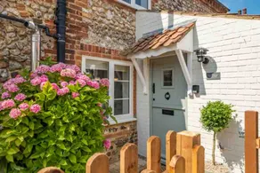 3 bedroom period country cottage near the coast - Image 2