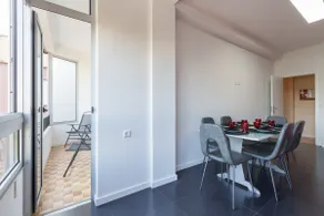 Feel at Home - Free Private Parking - Image 5