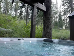 The Rainbow Stone Cabin. + new hot tub! - Image 2