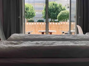 Parkplatz und Balkon - Burberg`s Heimathafen in Wiesbaden - Image 2