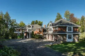 Luxury Family Home / Retreat Center on Great Pond - Image 2