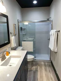 The Lawft Suite 3, 2Bed/2 Bath, Sorry No Pets - Image 5
