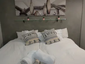 suite in the city* - Image 3