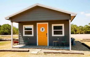 #03-Cozy Cottage (3.8 miles from Round Top) - Image 2