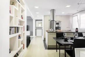 Modern Apt in Algorta Old Port, Steps to Beach - Image 3