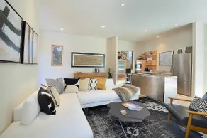 Luxury Zen Retreat, ten minutes to the Plaza - Image 2