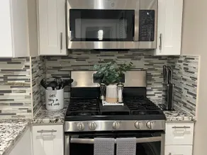 Hidden Gem 2 BR/1BA near Zoo 3 mil downtown Fenway - Image 4